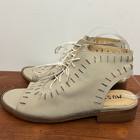 Muse & Cloud Women's Zycro Beige Leather Lace-up Summer Boho Sandals NEW 10 - Picture 2 of 11